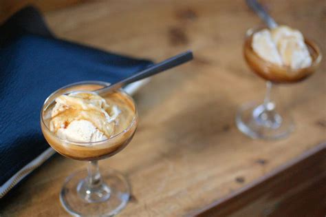 Affogato, fagylalt kávéval leöntve