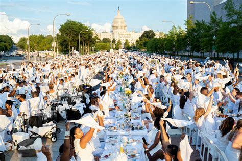 Le Dîner en Blanc asztal elrendezés