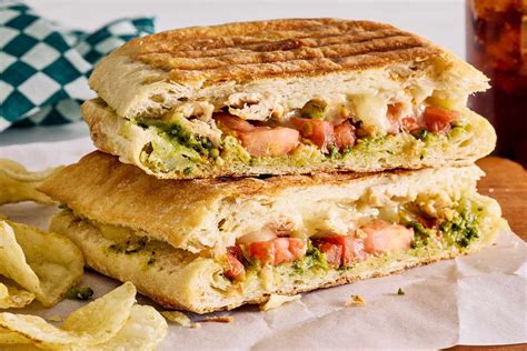 Panini készítése elektromos grillen
