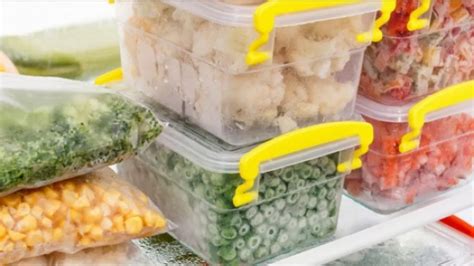 Fagyasztott alaplé kockák és fagyasztási tippek