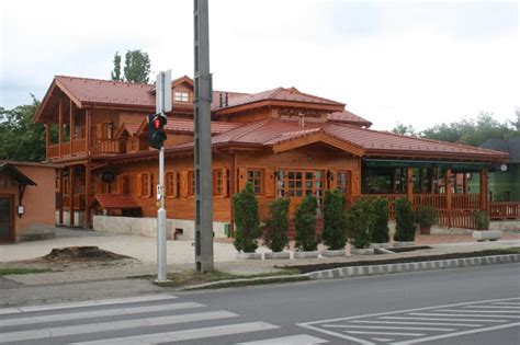 Visegrádi Gulyás Csárda bejárat