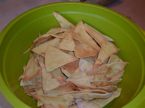 Tortilla chips és mártogatósok
