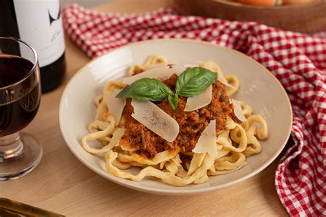 Tagliatelle bolognai raguval