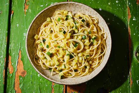 Pisztáciás-körtés-gorgonzolás spagetti garnélával