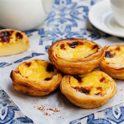 Pastéis de Nata sütés közben
