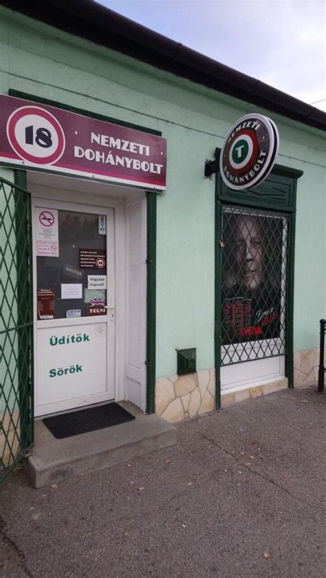Dohánybolt kirakat
