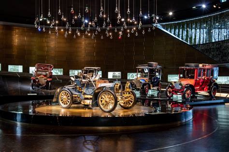 Mercedes-Benz Múzeum Stuttgart