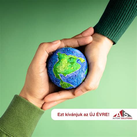 Zöld levelek és tolltartó - a fenntarthatóság szimbóluma