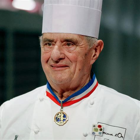 Paul Bocuse stílusú csokoládékrém tálalása