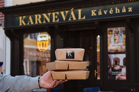 Karnevál Pizzéria logója
