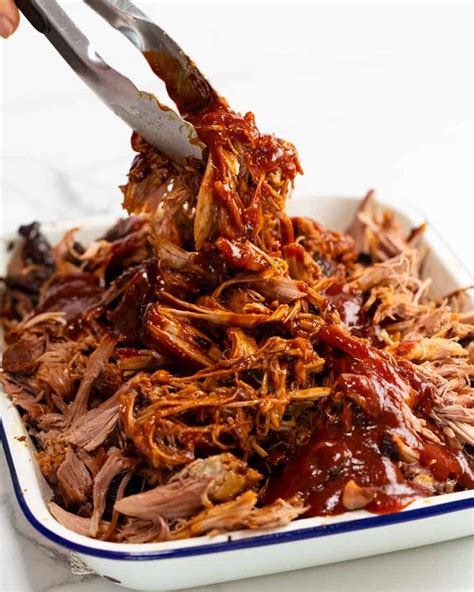 Pulled pork krokett tálalva