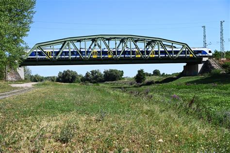 Betongát a Zagyva hatvani szakaszán