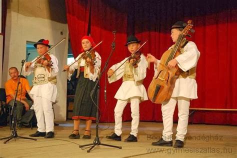 A Góbé Zenekar logója és a magyar népi motívumok modern feldolgozása