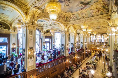 A New York Kávéház díszes belső terei