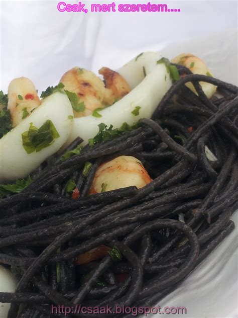 fekete spagetti chilis rákkal