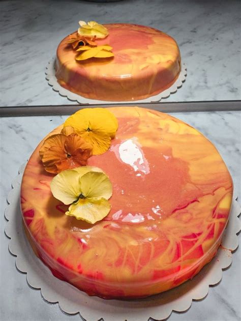Tükör glazúrral bevont torta