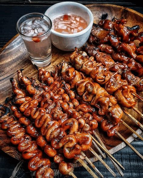 Különböző street food ételek