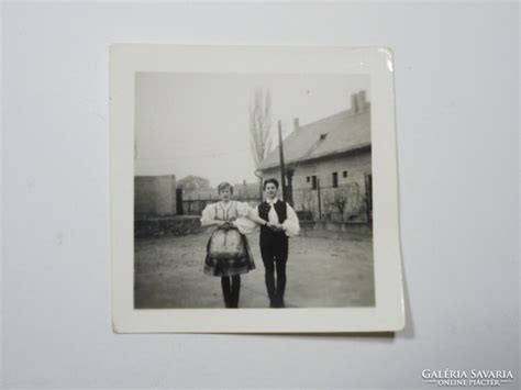Régi fénykép egy 1930-as évekbeli cukrászdáról Pápán