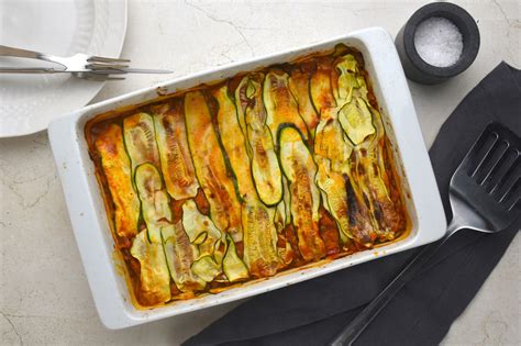 rétegezett cukkinilasagne friss fűszerekkel