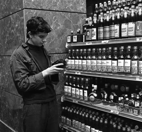 Italválaszték egy budapesti áruházban 1974-ben