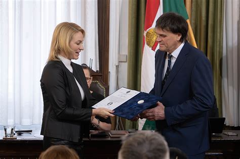 Díjak és elismerések összefoglalója