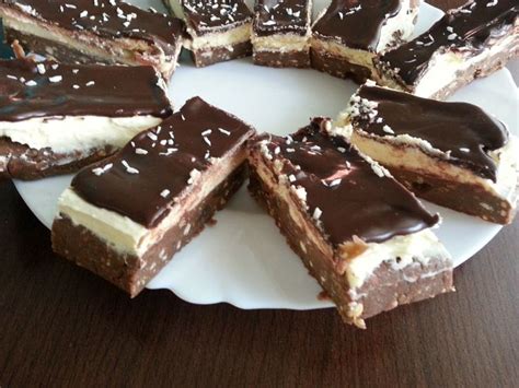 Csokoládés tortalap sütés közben