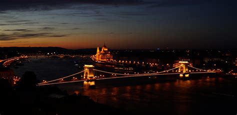 Budapest éjszakai panoráma