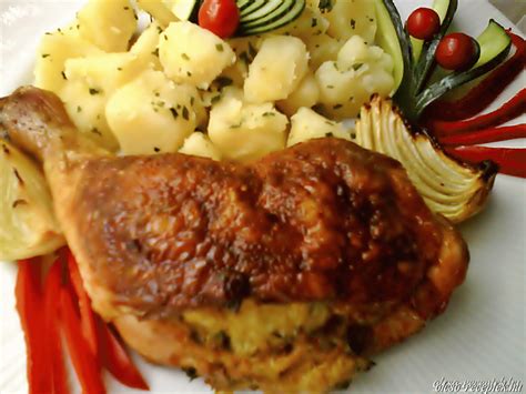 Különböző csirkecomb ételek