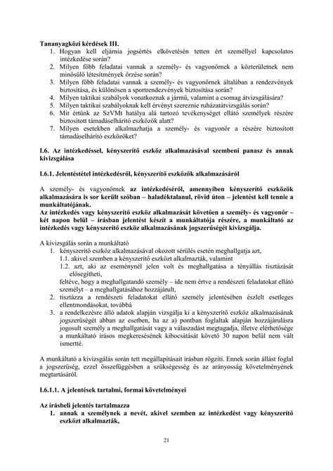 Személy, aki okostelefonon rögzíti az étkezéseit