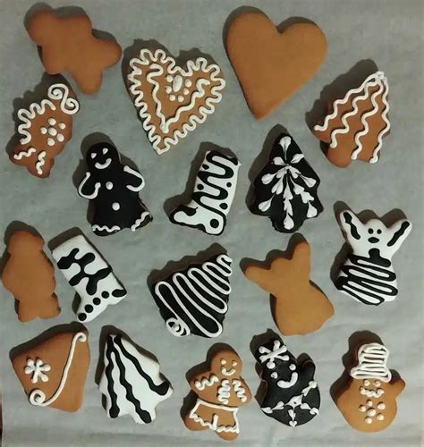 Hagyományos és modern mézeskalács díszítések összehasonlítása