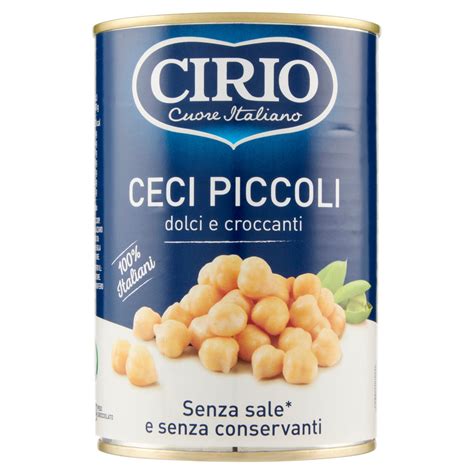 Csicseriborsó konzerv és friss zöldségek