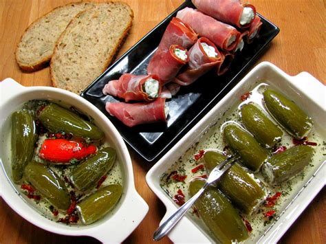 Különböző töltött jalapeno variációk