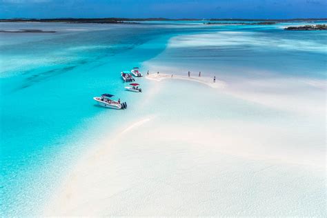 A BAHAMAS logója