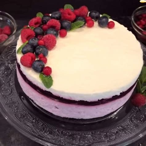 Erdei gyümölcsös joghurt torta