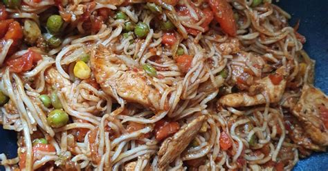 wokban készült csirkés spagetti