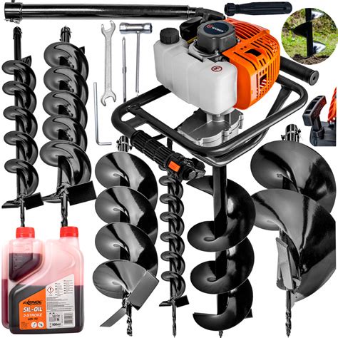 Benzinmotoros talajfúró csiga használatban