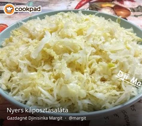 Nyers káposztasaláta fűszerekkel