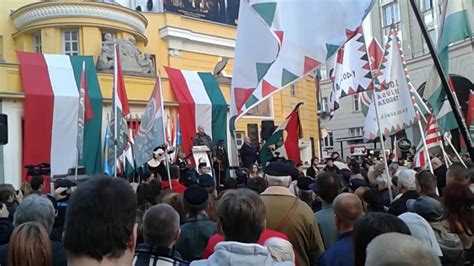 Tömeg a Jobbik gyűlésén