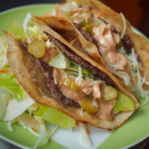 Tálalt taco jalapeño szósszal