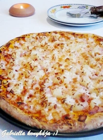 ananászos pizza és sonkás pizza