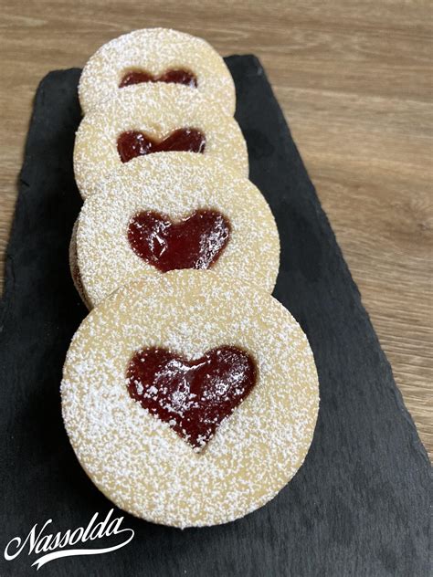mandulás linzer keksz