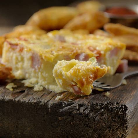 Krémes tojásmentes rakott krumpli tálalva