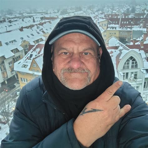 Rejtő Jenő egyik alakjának illusztrációja