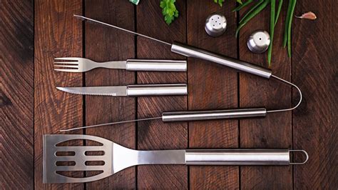Különféle grill kiegészítők és eszközök