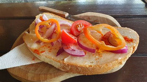 Tintahalleves tálban