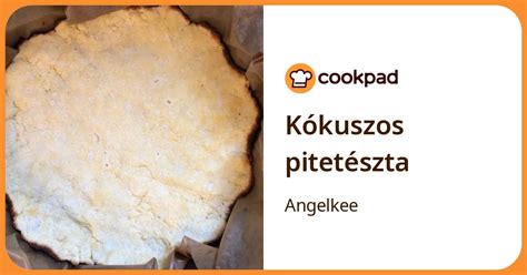 Kinyújtott pitetészta tepsiben