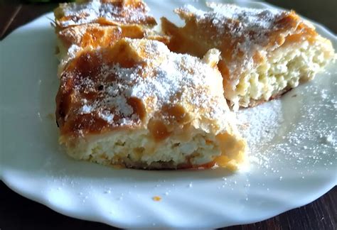 Túrós muffin leveles tésztából, töltelékkel