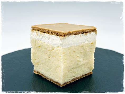Frissen szeletelt keto francia krémes