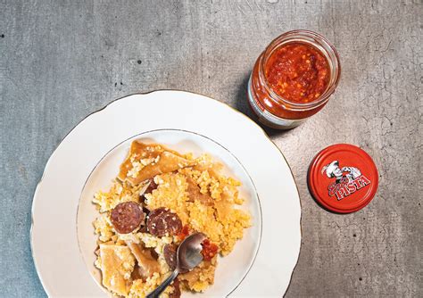 Zacskós köles és egy tál elkészített köleskása