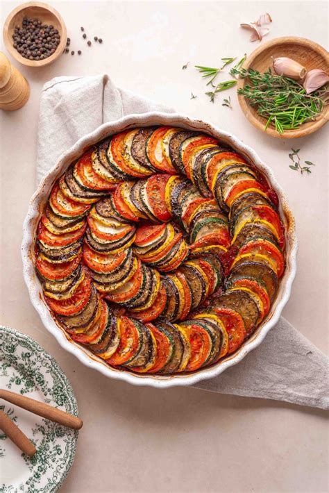 Confit byaldi tálalva